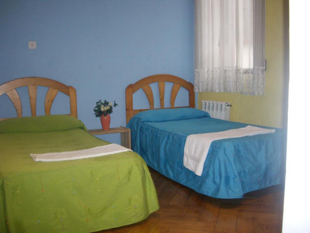 Hostal Pacios Madrid Chambre photo