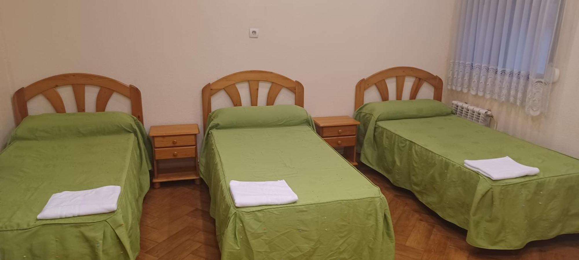 Hostal Pacios Madrid Extérieur photo