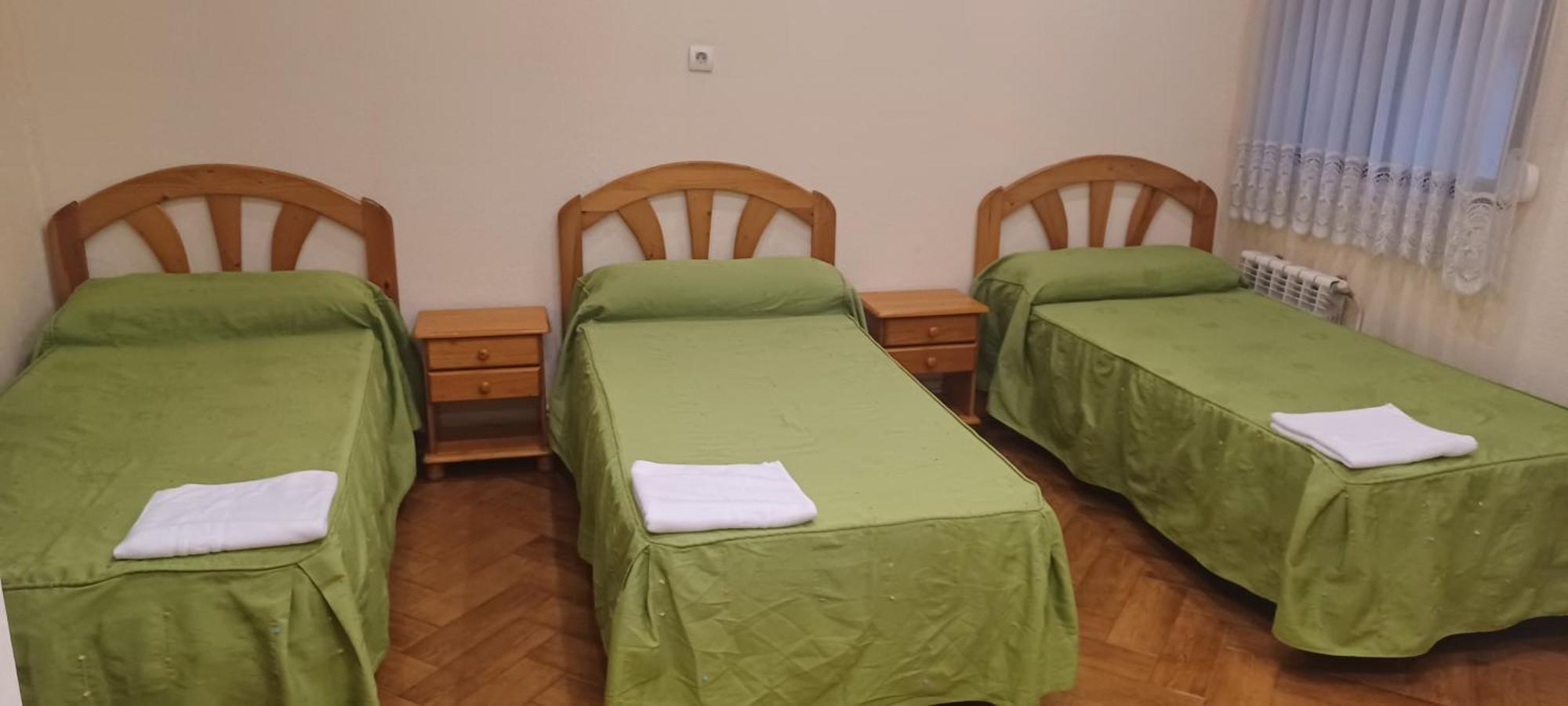 Hostal Pacios Madrid Extérieur photo