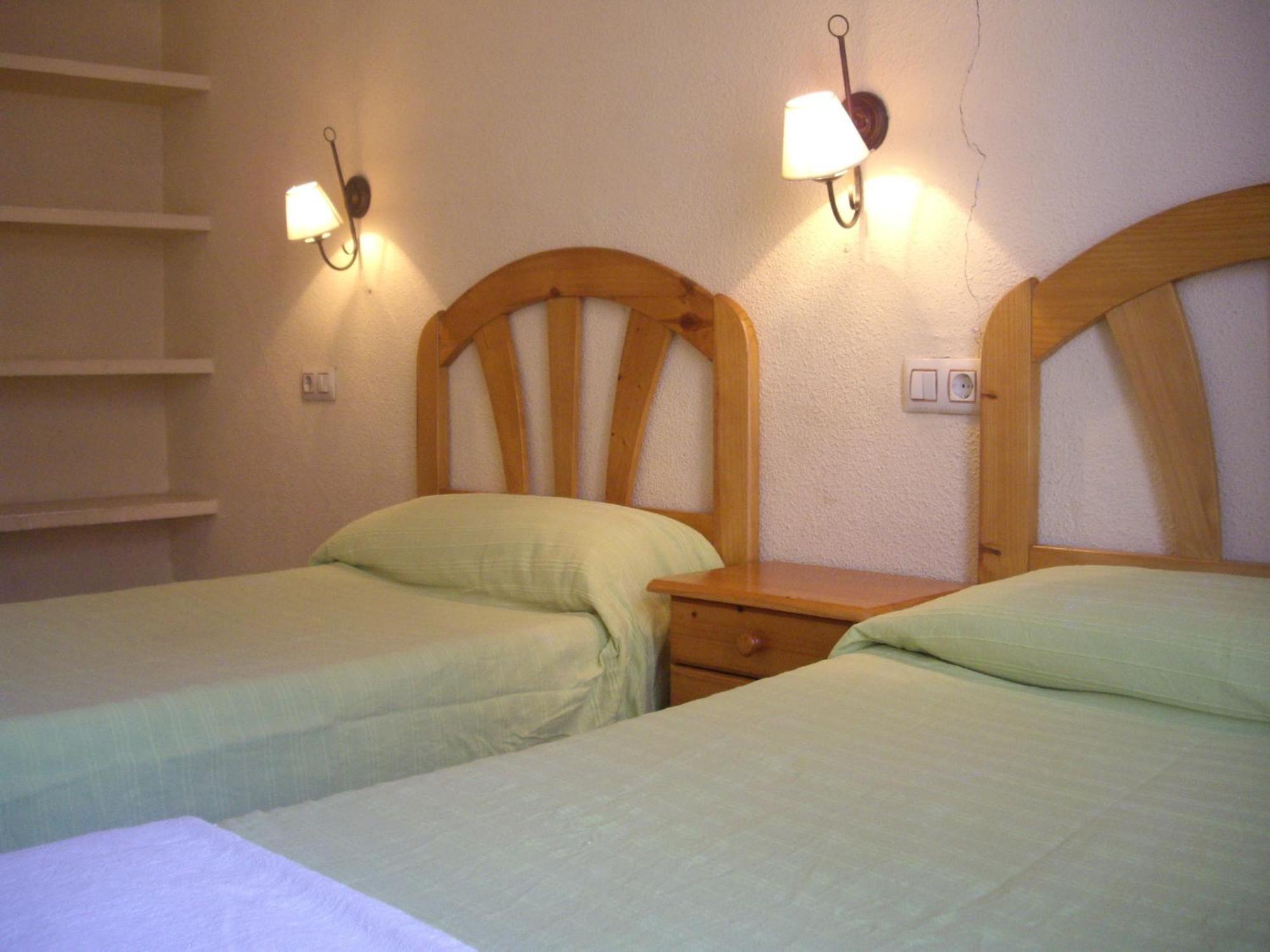 Hostal Pacios Madrid Extérieur photo