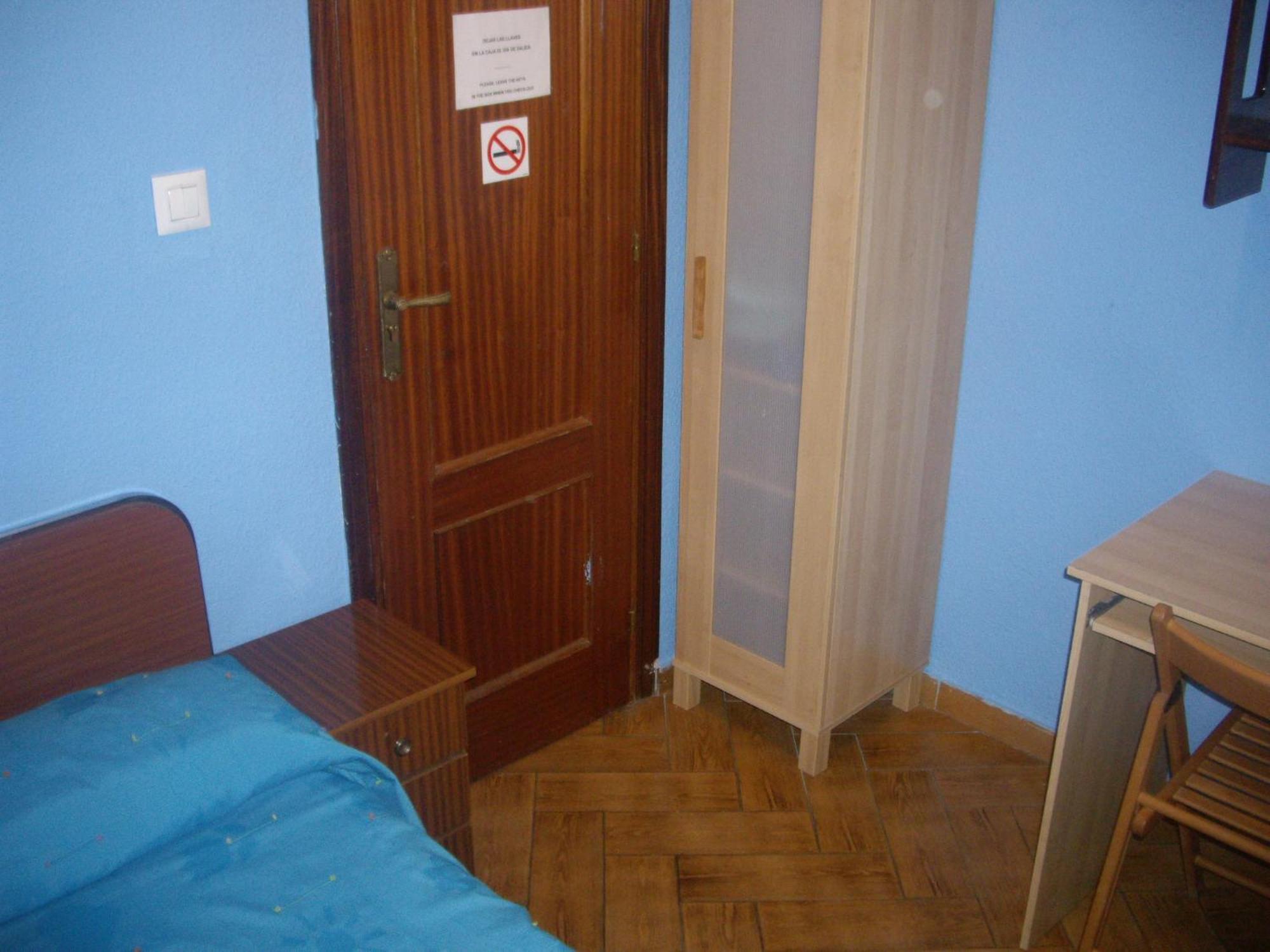 Hostal Pacios Madrid Extérieur photo